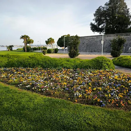 아나 아파트 자다르